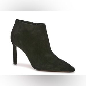 NIB Vince Camuto Saston Bootie